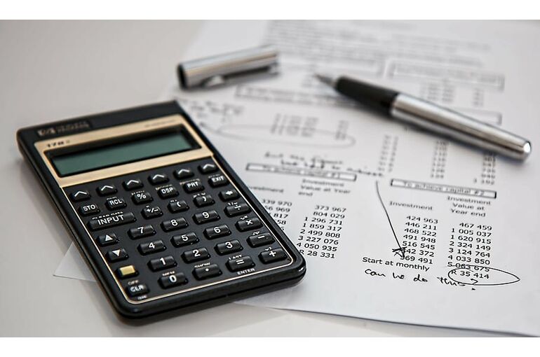 calculator-calculation-insurance-finance