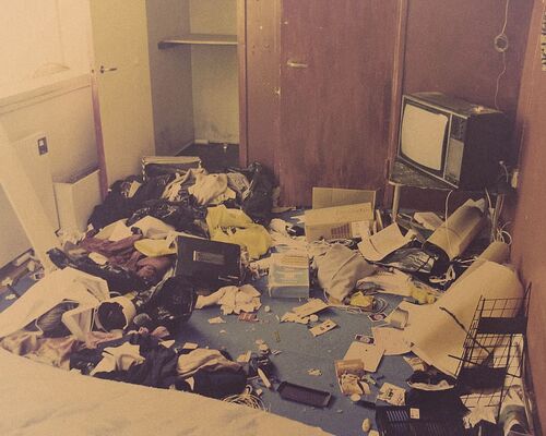 mess-messy-room-trash