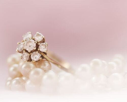 ring-gold-pearl-pearls