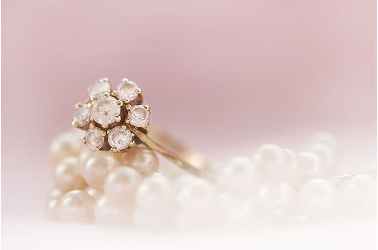 ring-gold-pearl-pearls
