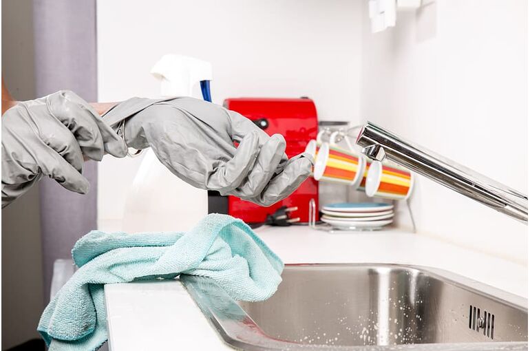 cleanliness-maid-maintains-cleaning